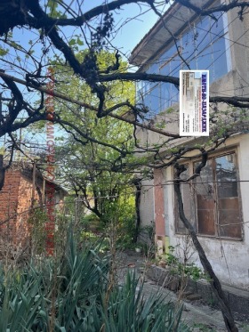 Продава къща област Пазарджик с. Ивайло - [1] 