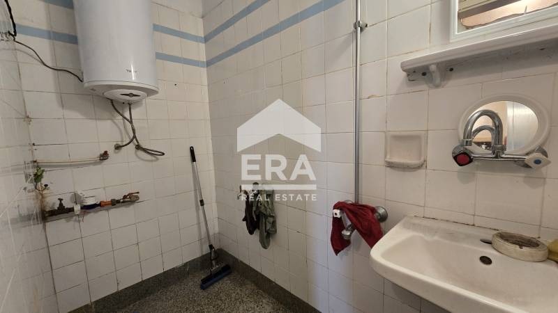 Продава 4-СТАЕН, гр. Велико Търново, Център, снимка 9 - Апартаменти - 52129299