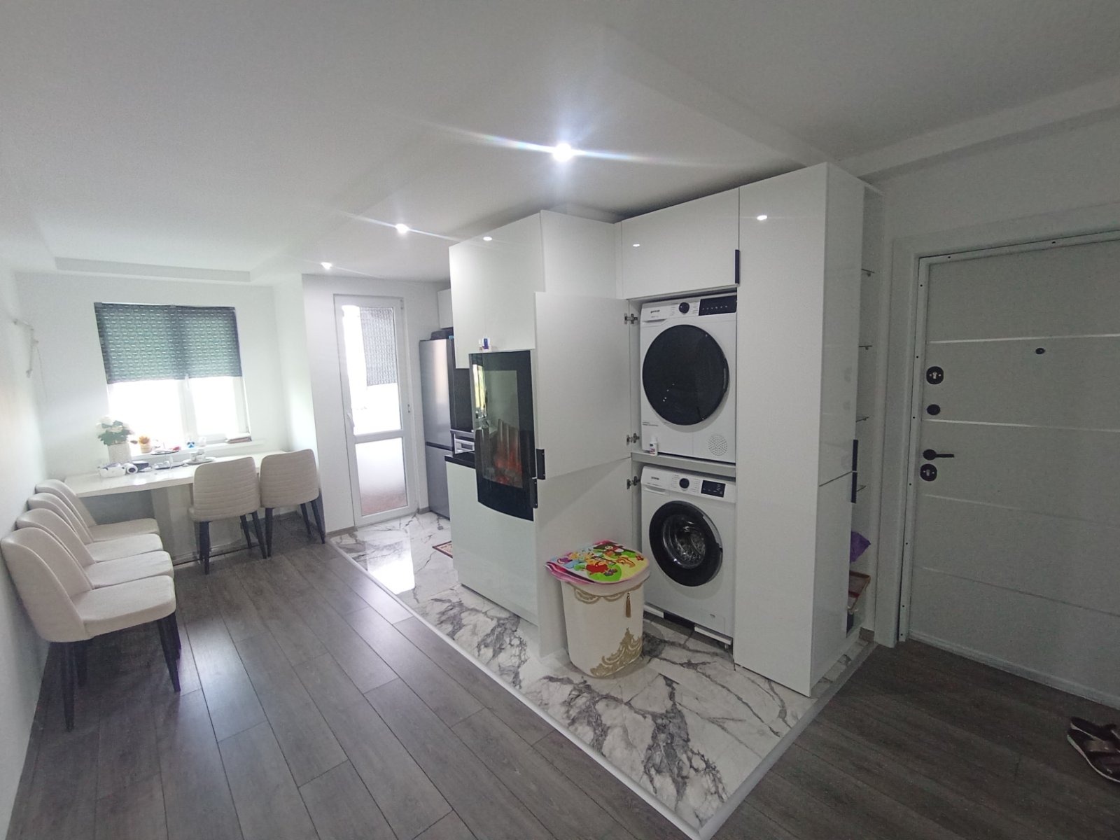 Продава 4-СТАЕН, гр. Добрич, Строител, снимка 5 - Апартаменти - 55732405