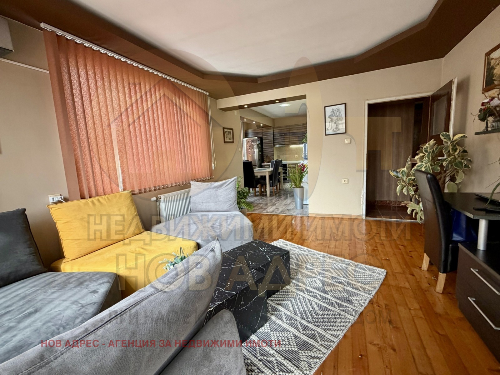 Продава МНОГОСТАЕН, гр. Търговище, Център, снимка 2 - Апартаменти - 53995115