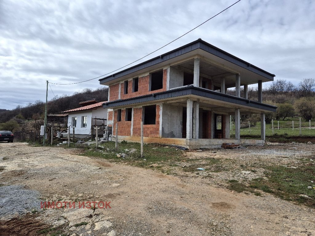 Продава КЪЩА, с. Боснек, област Перник, снимка 2 - Къщи - 49651016