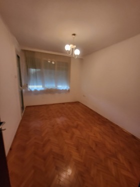 2 slaapkamers Sjirok tsentar, Pleven 1