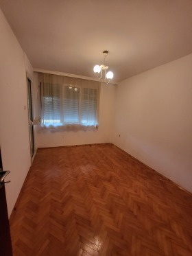 2 slaapkamers Sjirok tsentar, Pleven 10