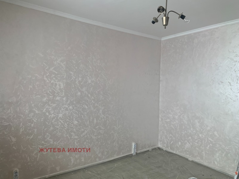 Продава 2-СТАЕН, гр. Карлово, област Пловдив, снимка 1 - Aпартаменти - 49189978