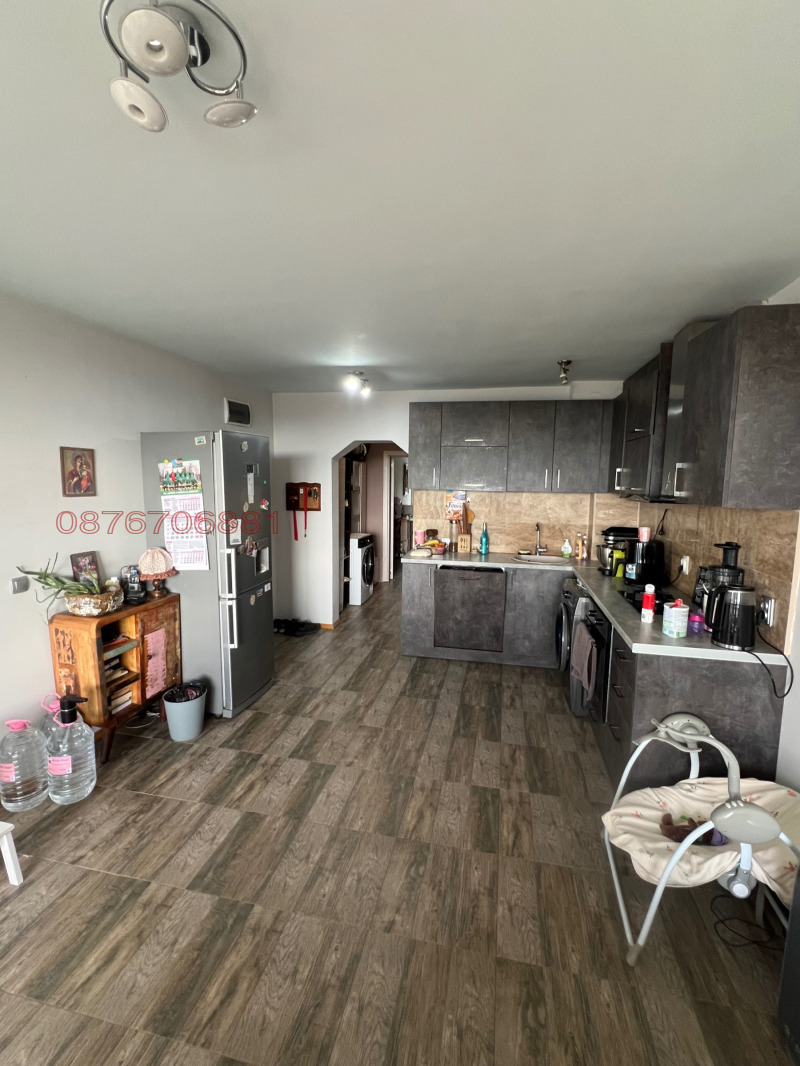 Продава  2-стаен, град Плевен, Широк център •  110 000 € • ID 17787559 — holmes.bg - [1] 
