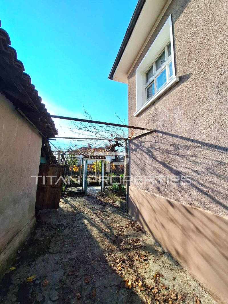 Продава КЪЩА, с. Песнопой, област Пловдив, снимка 2 - Къщи - 52648499