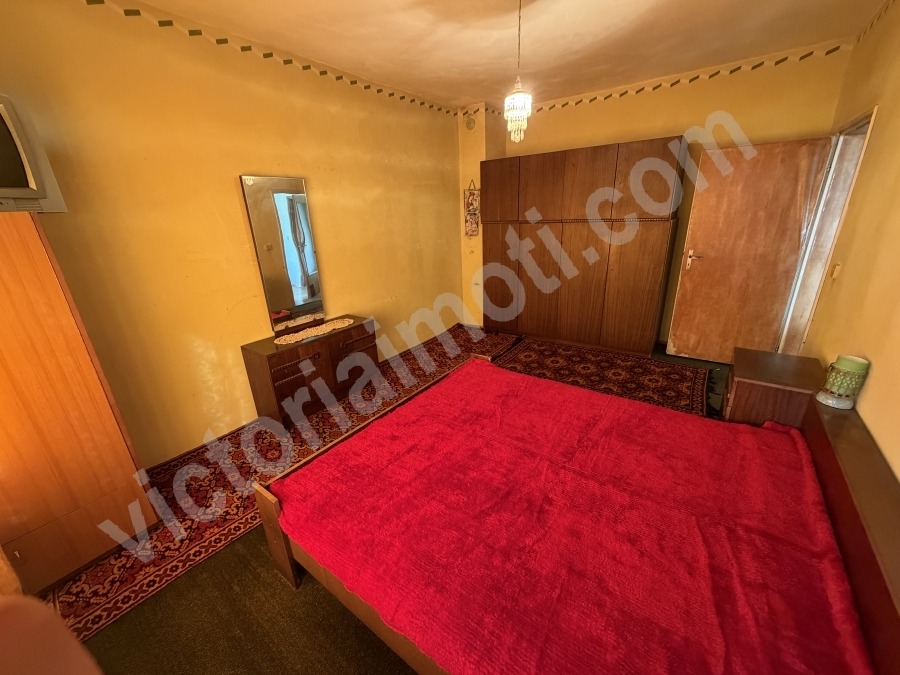 Продава 3-СТАЕН, гр. Велико Търново, Чолаковци, снимка 3 - Апартаменти - 55307468