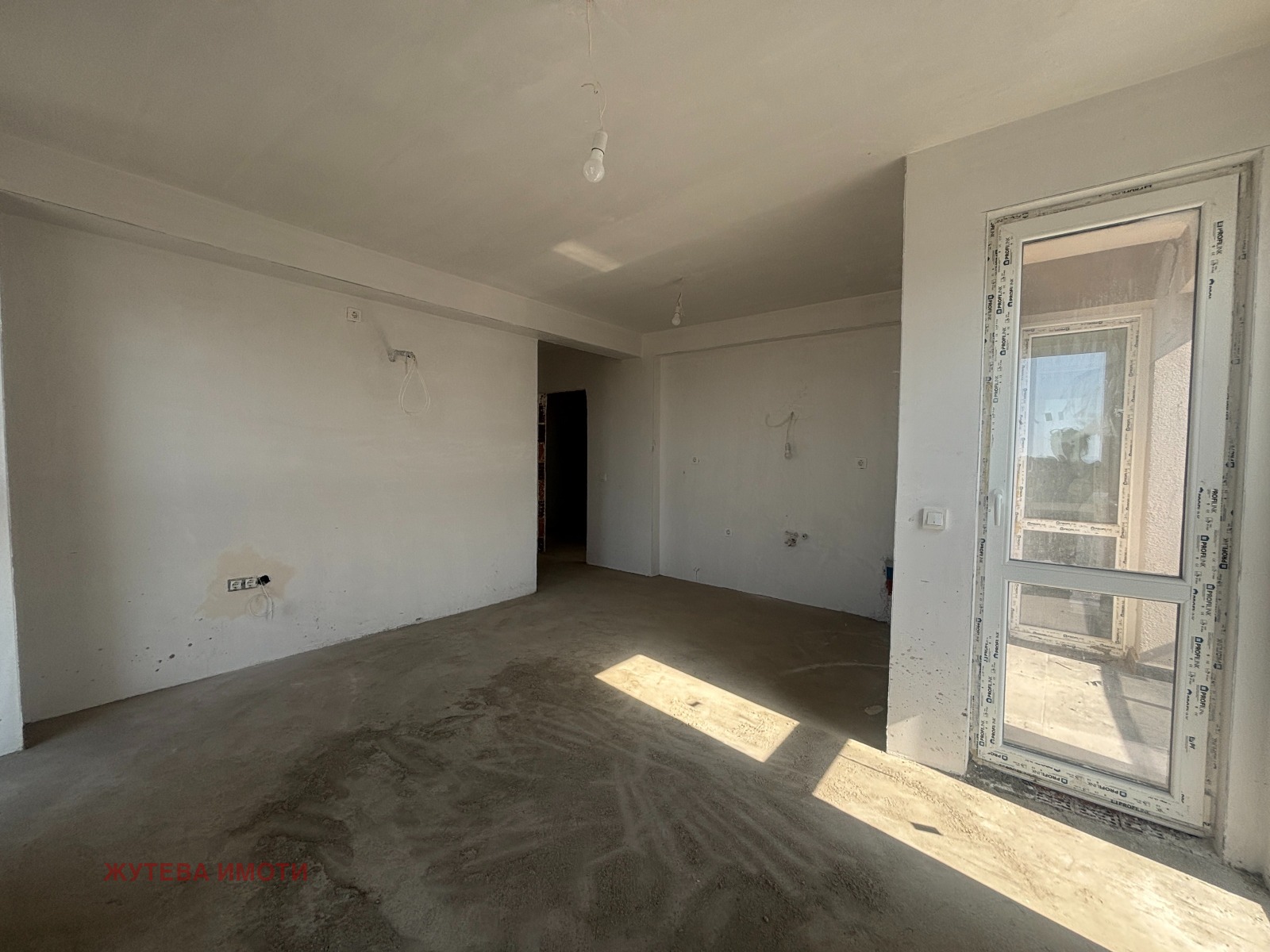 Продава 3-СТАЕН, гр. Карлово, област Пловдив, снимка 2 - Апартаменти - 55636894