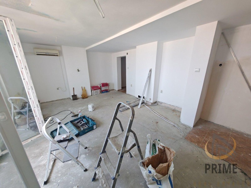 Till salu  1 sovrum Burgas , Vazrajdane , 77 kvm | 38768478 - bild [2]