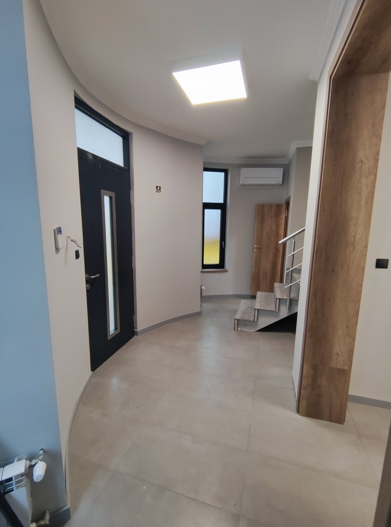 In vendita  Ufficio Sofia , Tsentar , 667 mq | 44609628 - Immagine [8]