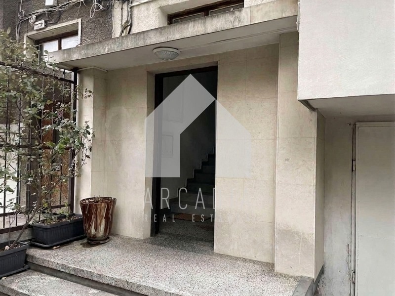 Продава ЕТАЖ ОТ КЪЩА, гр. Пловдив, Център, снимка 8 - Етаж от къща - 56288038