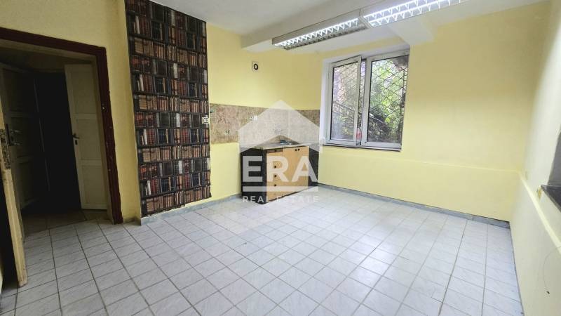 In vendita  Negozio Veliko Tarnovo , Tsentar , 60 mq | 80967603