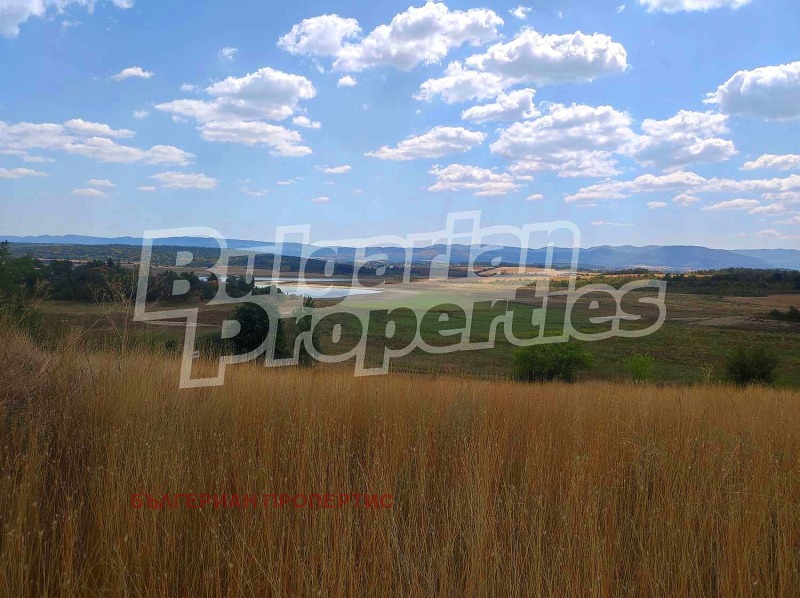 Продава  Парцел, област Шумен, с. Ловец • 14 316 € • ID 61955036 — holmes.bg - [1] 