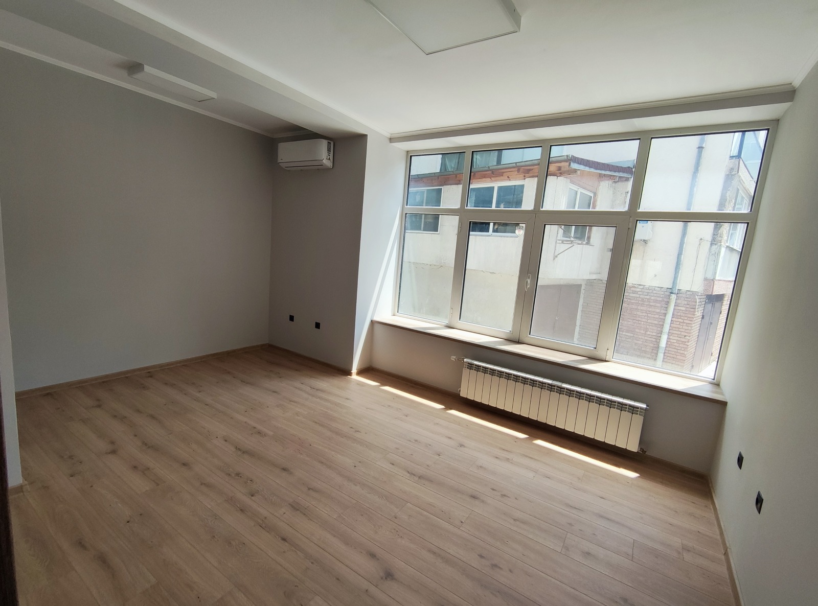Продава ОФИС, гр. София, Център, снимка 13 - Офиси - 55124608