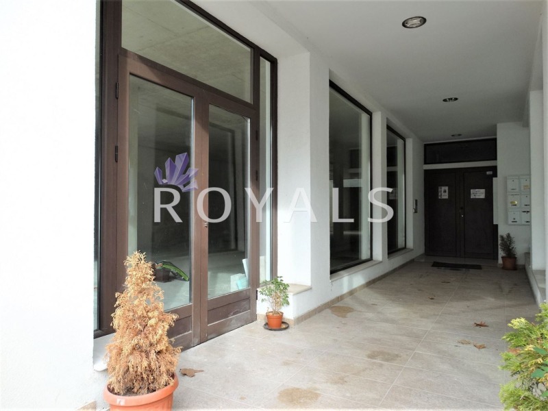 Продава ОФИС в град Варна, Бриз - 355 кв.м / 568 000 € » 1 110 911.44 лв., РОЯЛС