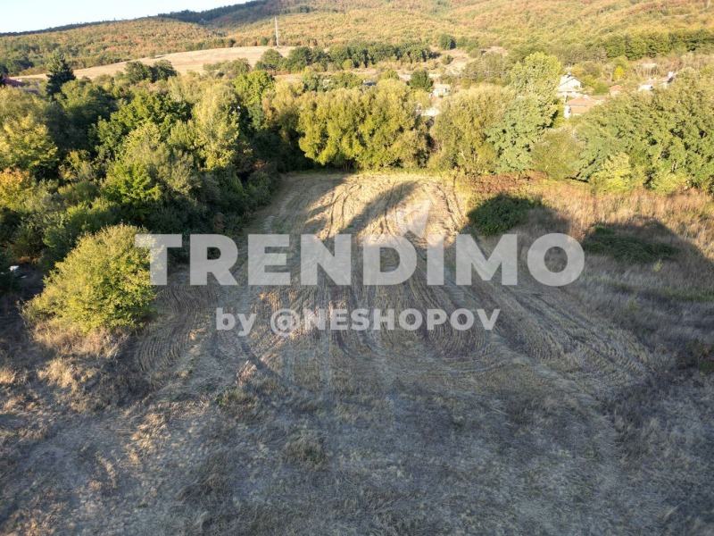 Продава ПАРЦЕЛ в област София, гр. Ихтиман - 2734 кв.м / 67 500 € » 132 018.53 лв., ТРЕНДИМО ООД