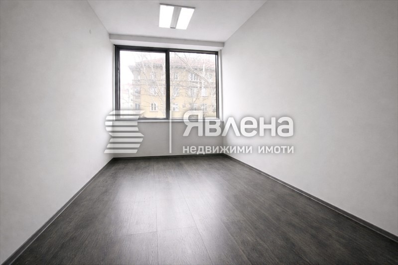Продава ОФИС, гр. Пловдив, Център, снимка 2 - Офиси - 54772411