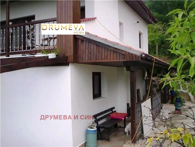 Продава КЪЩА, гр. Дряново, област Габрово, снимка 3 - Къщи - 46621405