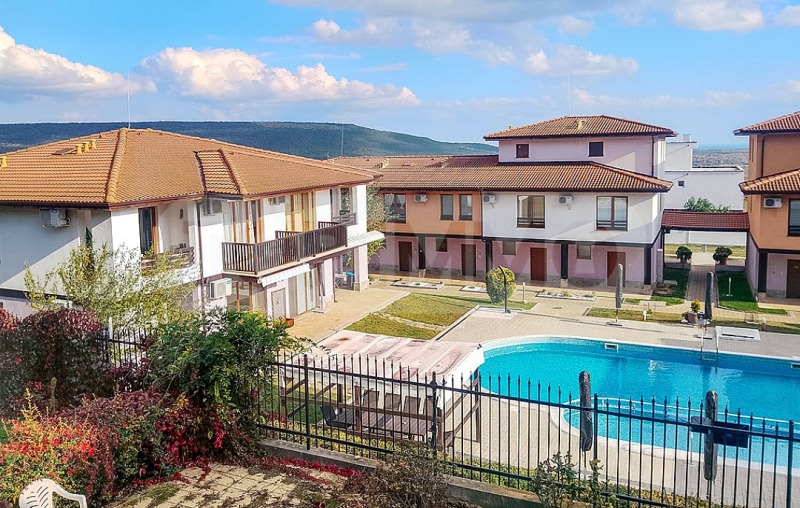 Продава КЪЩА, с. Рогачево, област Добрич, снимка 13 - Къщи - 52130331