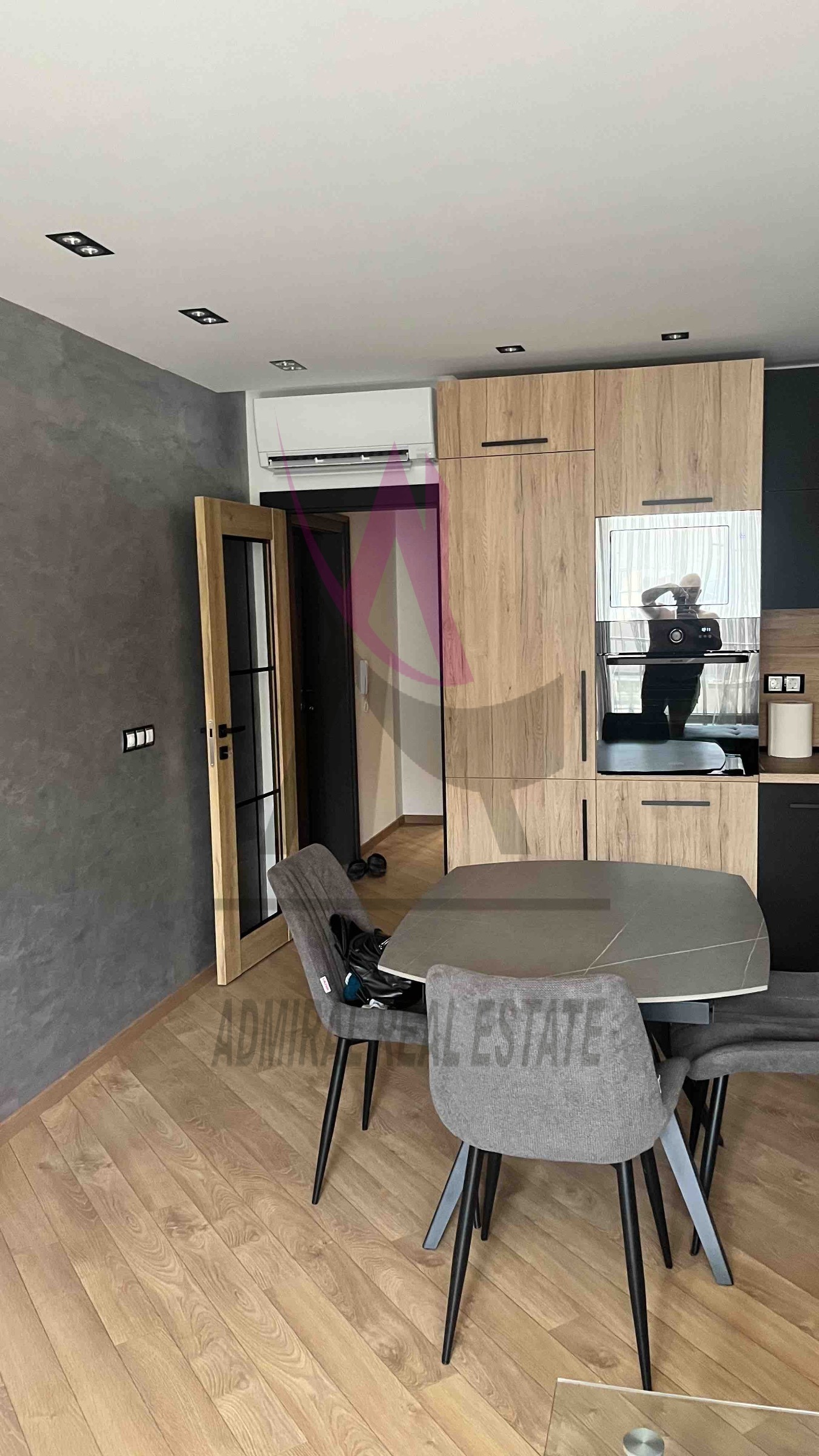 Продава 2-СТАЕН, гр. Варна, к.к. Св.Св. Константин и Елена, снимка 2 - Апартаменти - 49573757