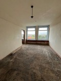 Продава ОФИС, град Монтана, Идеален център • 204000 € / 398989.32 лв. • 89250036 7