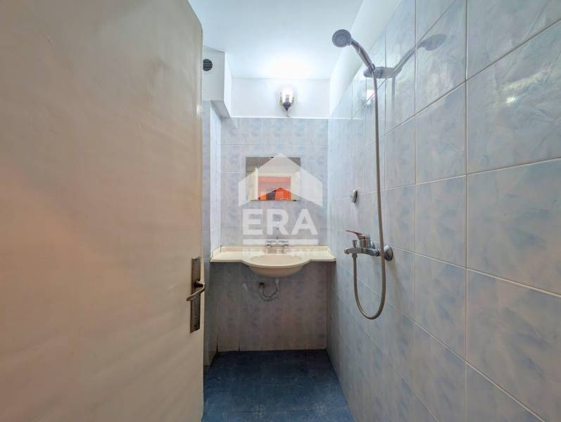 Продава ЕТАЖ ОТ КЪЩА, гр. Шумен, Куршун чешма, снимка 5 - Етаж от къща - 54204695