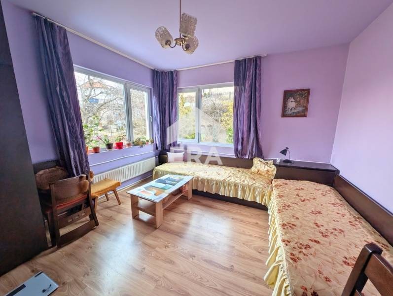 Продава ЕТАЖ ОТ КЪЩА, гр. Шумен, Куршун чешма, снимка 3 - Етаж от къща - 54204695