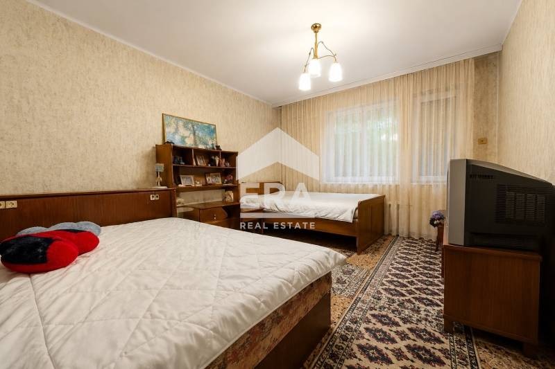 Продава КЪЩА, гр. Стражица, област Велико Търново, снимка 5 - Къщи - 55121487