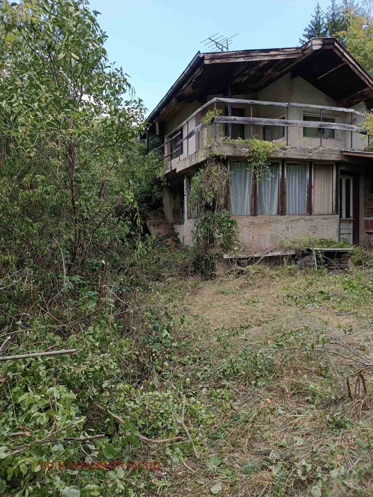 Продава КЪЩА, с. Владо Тричков, област София област