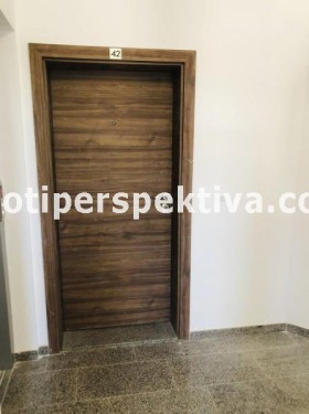 Studio Kjusjuk Parisj, Plovdiv 13