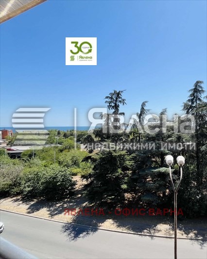 Продава  4-стаен град Варна , Бриз , 139 кв.м | 81766296