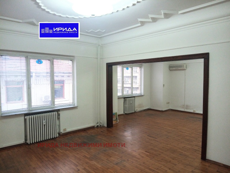 Продава МНОГОСТАЕН, гр. София, Център, снимка 5 - Апартаменти - 52316175