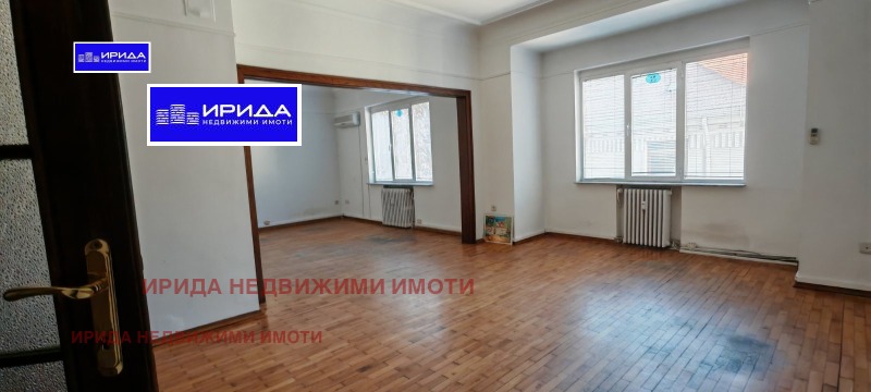 Продава МНОГОСТАЕН, гр. София, Център, снимка 4 - Апартаменти - 52316175