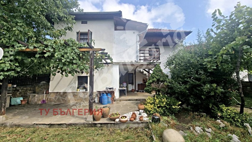 Продава КЪЩА, с. Славейково, област Габрово