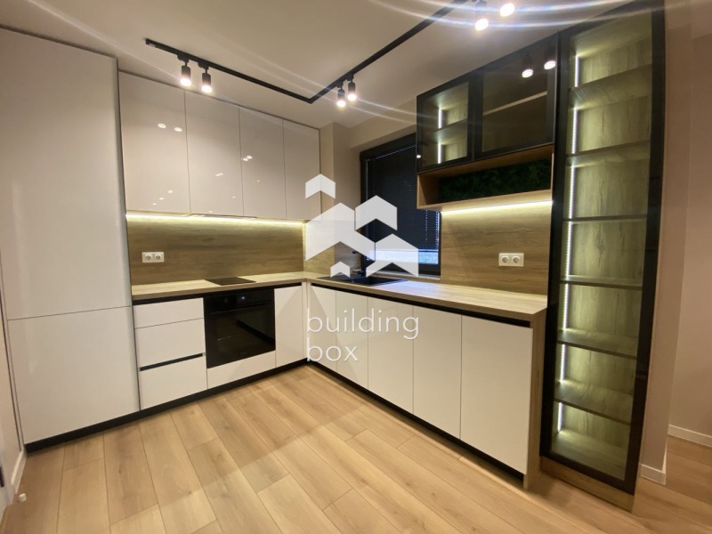 Продава 2-СТАЕН, гр. Пловдив, Остромила