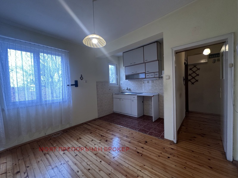 Продава ЕТАЖ ОТ КЪЩА, гр. София, Център, снимка 10 - Етаж от къща - 52291500