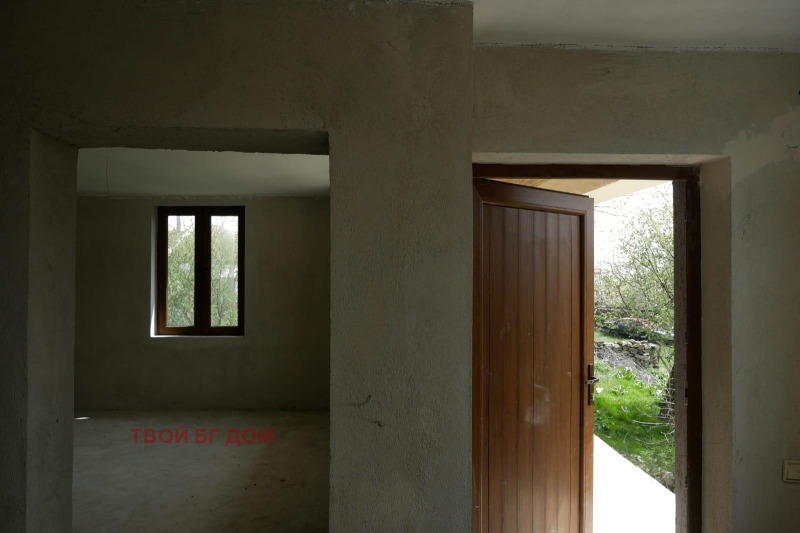 Продава КЪЩА, с. Подвис, област Бургас, снимка 3 - Къщи - 52276154