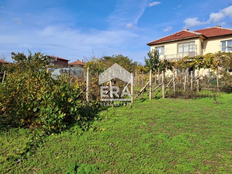 Продава ПАРЦЕЛ, с. Страшимирово, област Варна