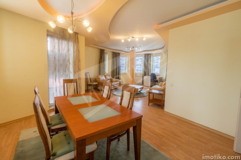 Eladó  3 hálószobás Sofia , Dianabad , 136 négyzetméter | 32684384