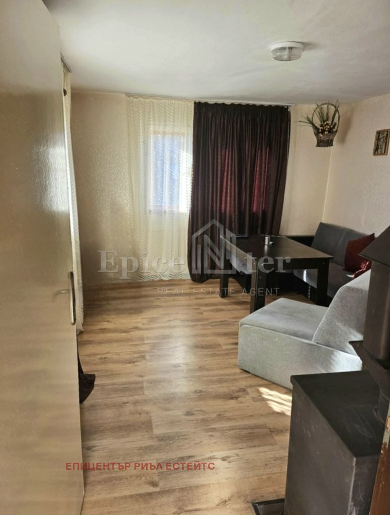 Продава ВИЛА, с. Ръжавец, област Перник, снимка 17 - Вили - 55499935
