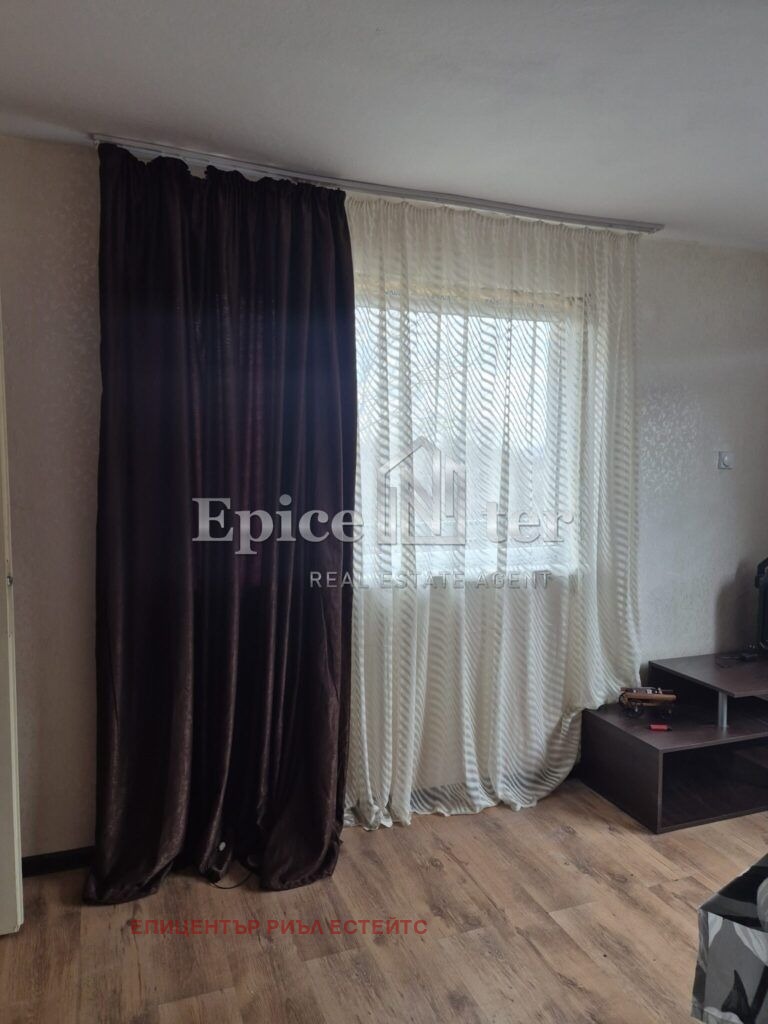 Продава ВИЛА, с. Ръжавец, област Перник, снимка 13 - Вили - 55499935