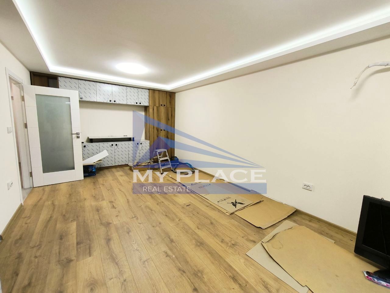 Продава 3-СТАЕН, гр. Шумен, Център, снимка 3 - Апартаменти - 53562458