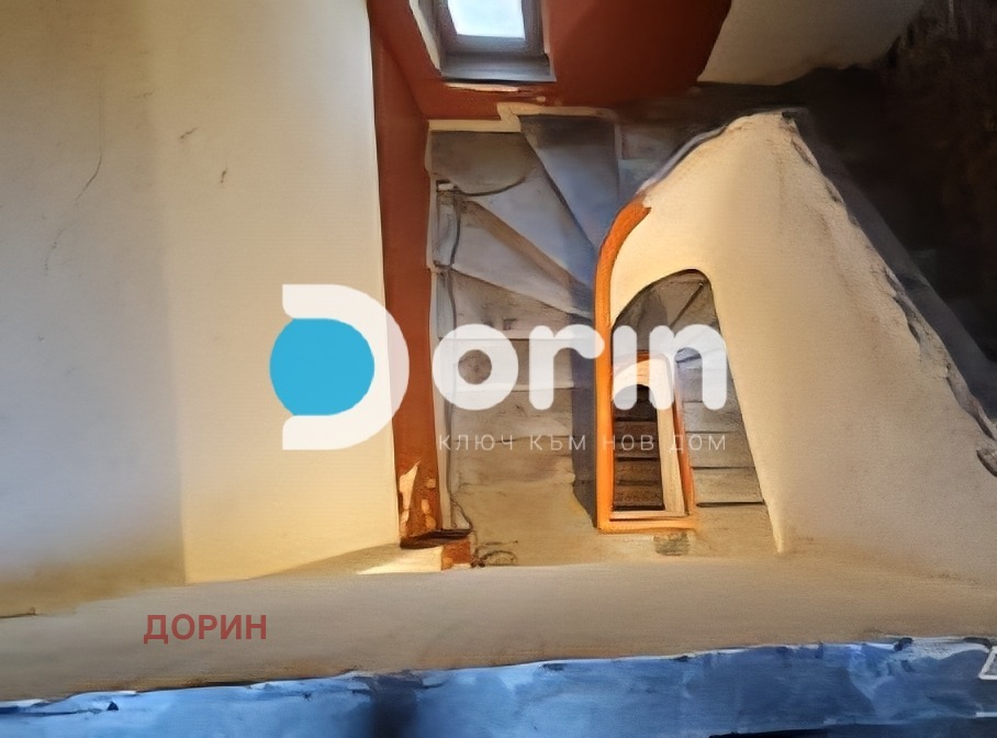 Продава КЪЩА, гр. Пловдив, Център, снимка 2 - Къщи - 51782785