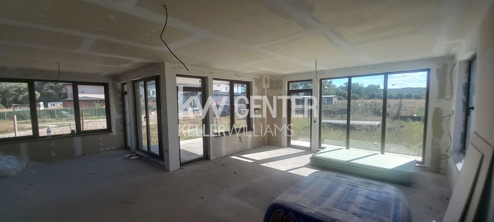 Продава КЪЩА, с. Гурмазово, област София област, снимка 5 - Къщи - 55947307