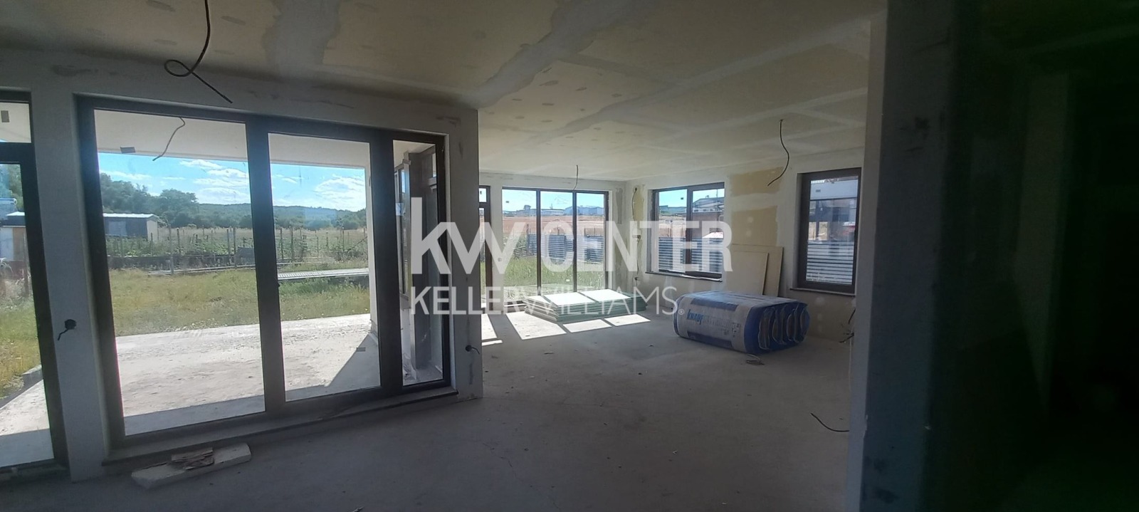 Продава КЪЩА, с. Гурмазово, област София област, снимка 4 - Къщи - 55947307