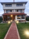 Продава КЪЩА, гр. София, с. Долни Богров, снимка 1