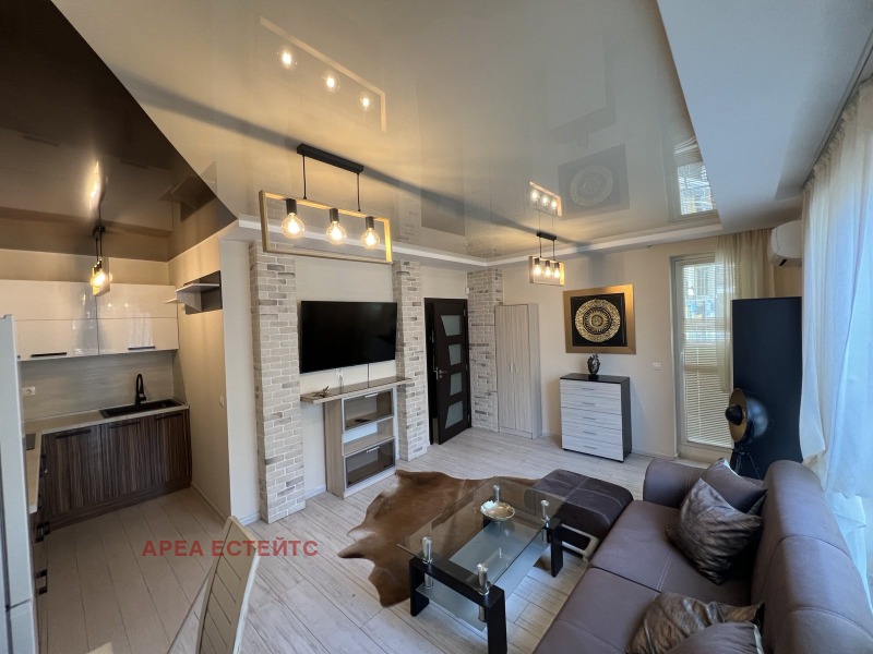 Продава  2-стаен, град Бургас, Зорница •  179 000 EUR • ID 58335636 — holmes.bg - [1] 