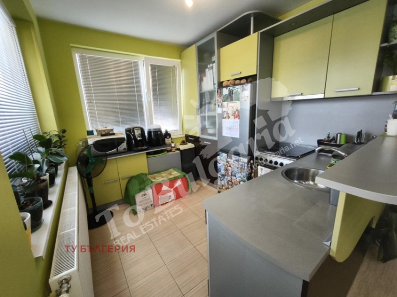 На продаж  2 спальні Велико Търново , Акация , 75 кв.м | 54747947 - зображення [2]
