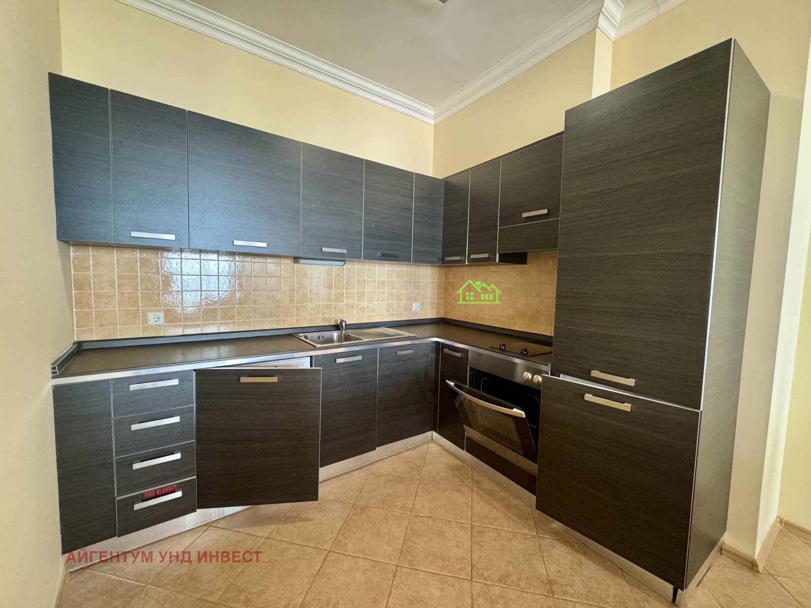 Продава 3-СТАЕН, гр. Поморие, област Бургас, снимка 4 - Апартаменти - 56138522