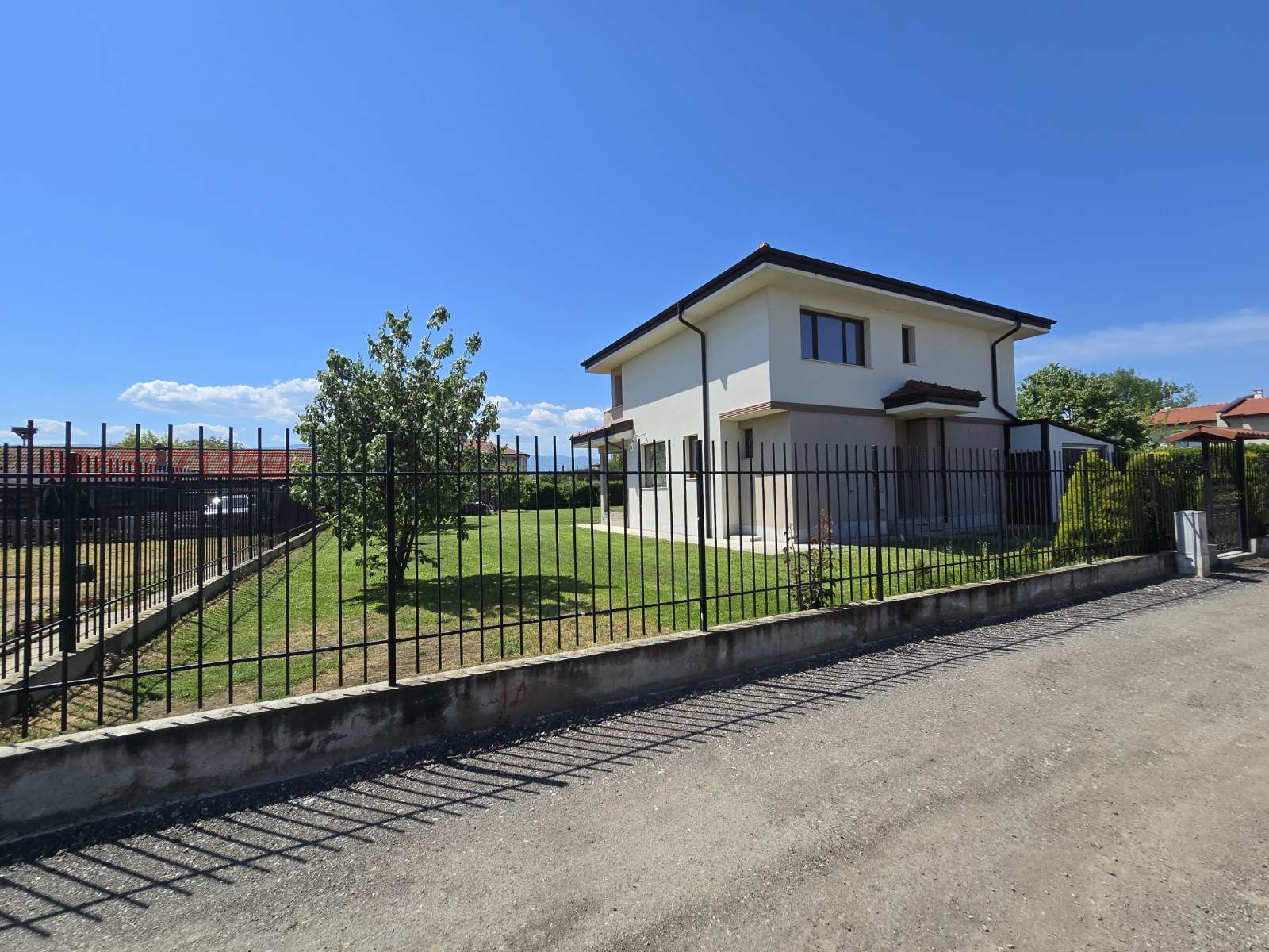 Продава КЪЩА, гр. Пловдив, Западен, снимка 2 - Къщи - 54670227